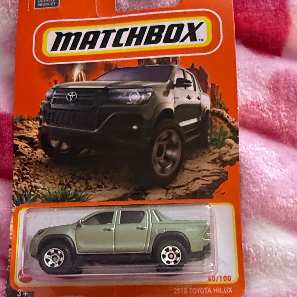 Matchbox 2018 Olive Toyota Hilux Toy Truck